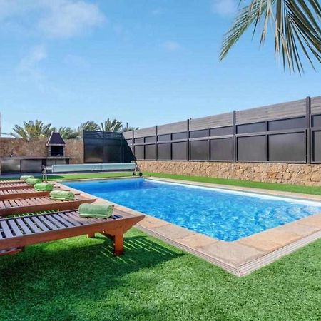 Villa Cobas Con Piscina Y Privada Triquivijate Eksteriør billede