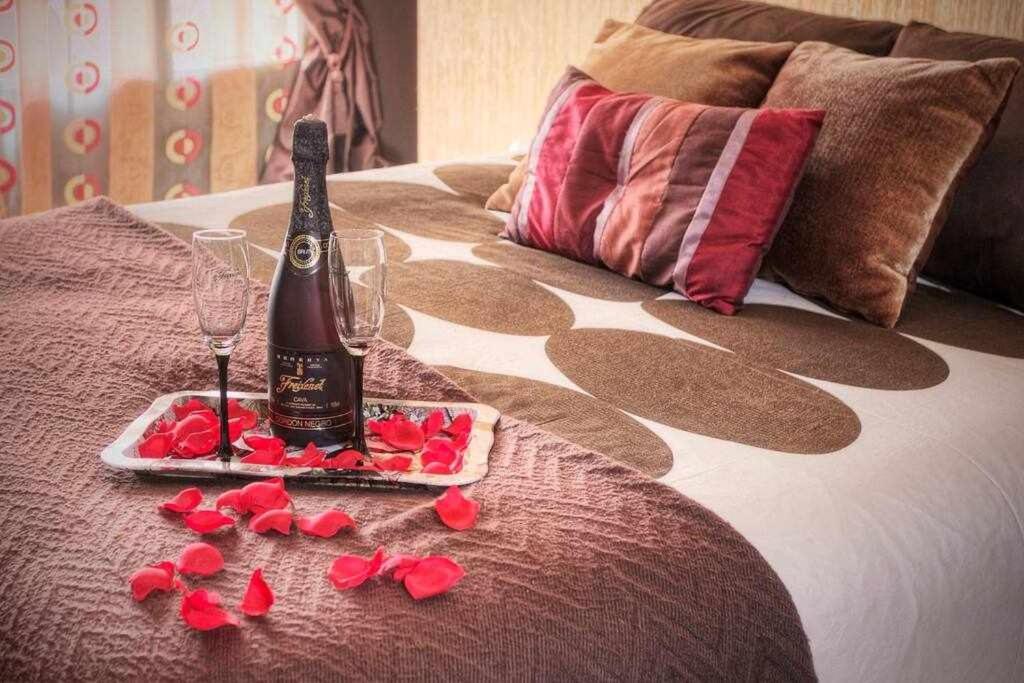 Villa Cobas Con Piscina Y Privada Triquivijate Eksteriør billede