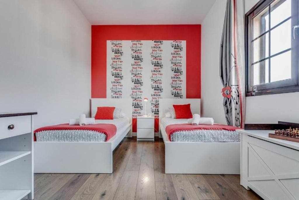 Villa Cobas Con Piscina Y Privada Triquivijate Eksteriør billede